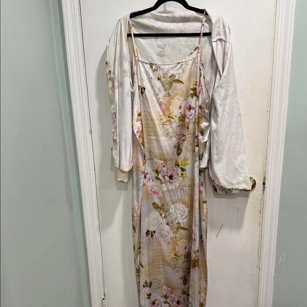 Floral Cream Midi 2 sleeveless dress with coordinating blouse - Picture 8 of 14